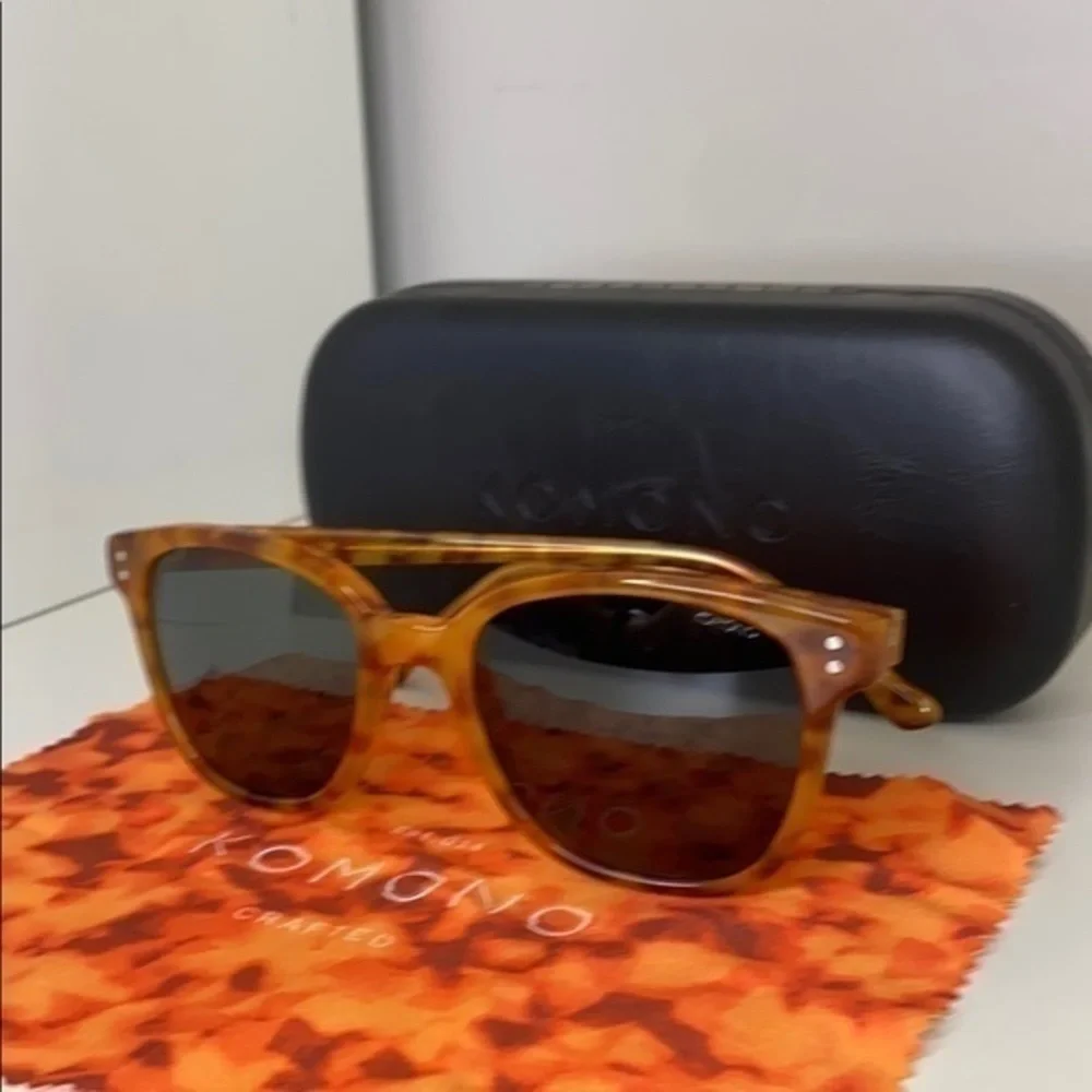 Komono Sunglasses Renee Caramel Demi New